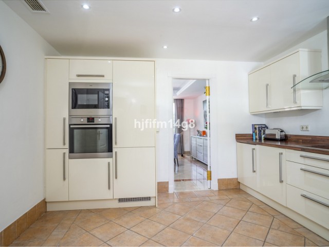 3 Soveroms Rekkehus i Nueva Andalucía