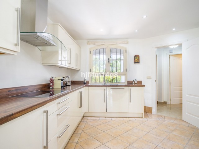 3 Soveroms Rekkehus i Nueva Andalucía