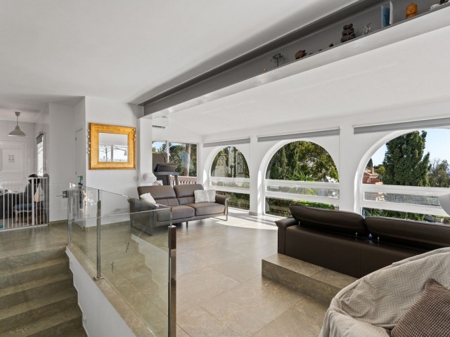 4 Bedrooms Villa in Fuengirola