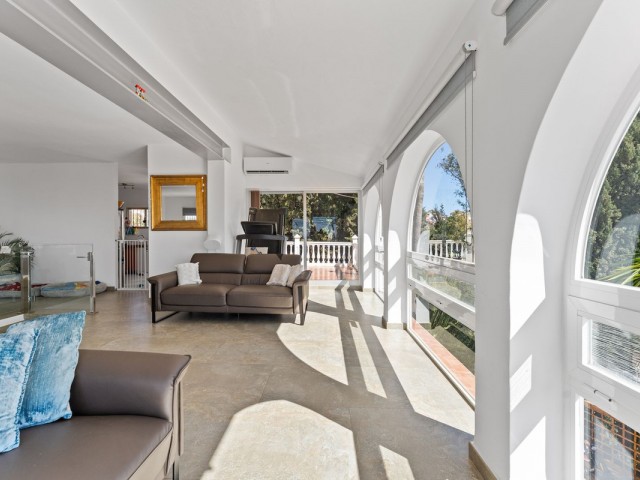 4 Bedrooms Villa in Fuengirola