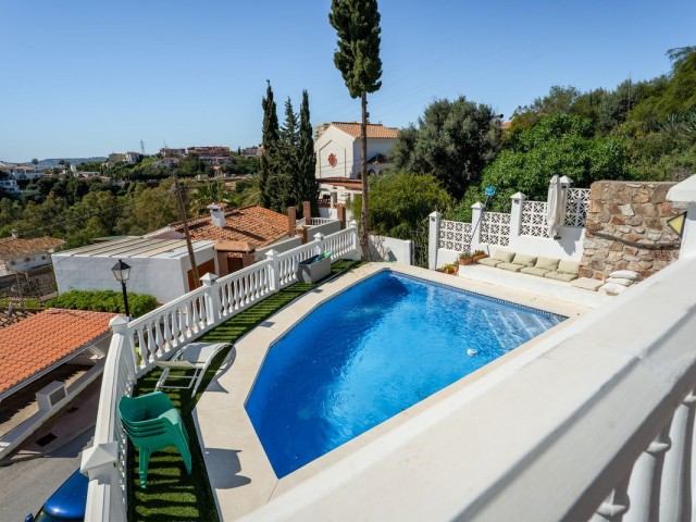 4 Bedrooms Villa in Fuengirola