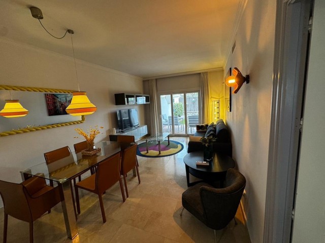 2 Bedrooms Apartment in Nueva Andalucía