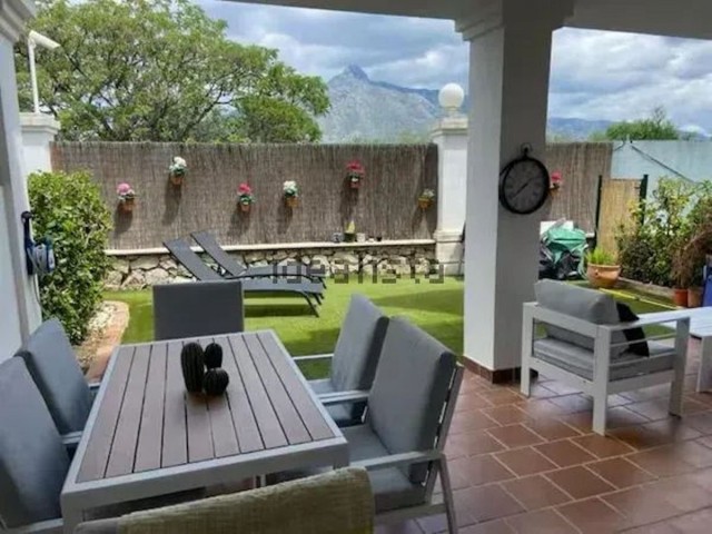 2 Bedrooms Apartment in Nueva Andalucía