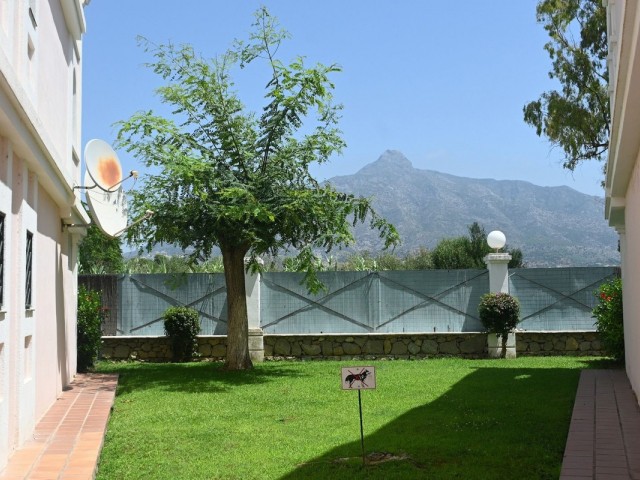 2 Bedrooms Apartment in Nueva Andalucía