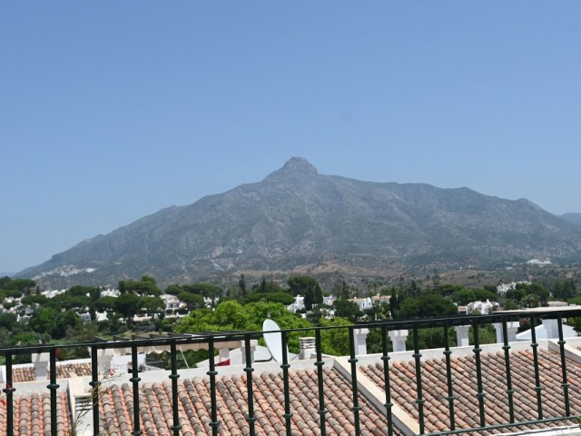 2 Bedrooms Apartment in Nueva Andalucía