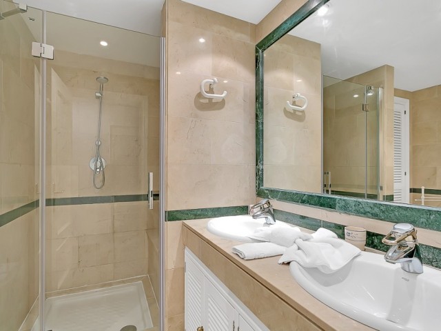 3 Sovrums Lägenhet i Marbella