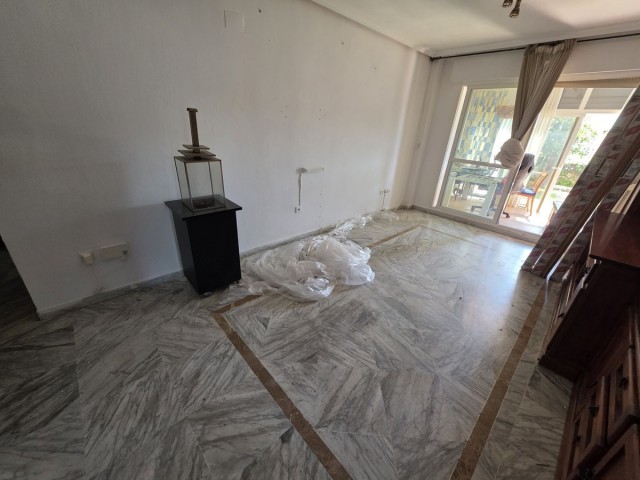 Apartamento con 2 Dormitorios  en Nueva Andalucía