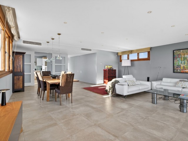 Penthouse in Altos de los Monteros