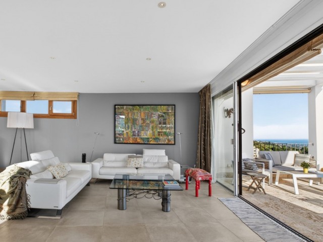 Penthouse in Altos de los Monteros