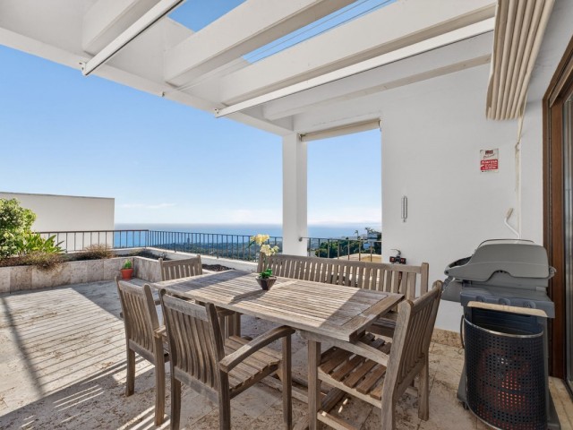 Penthouse in Altos de los Monteros