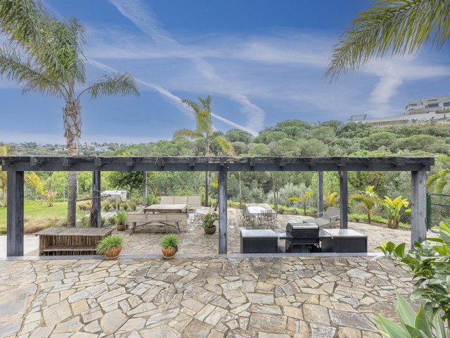 4 Bedrooms Villa in Sotogrande Alto