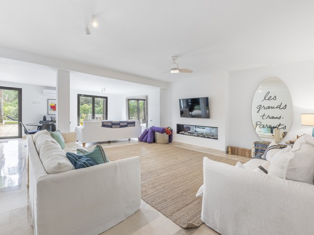 4 Bedrooms Villa in Sotogrande Alto