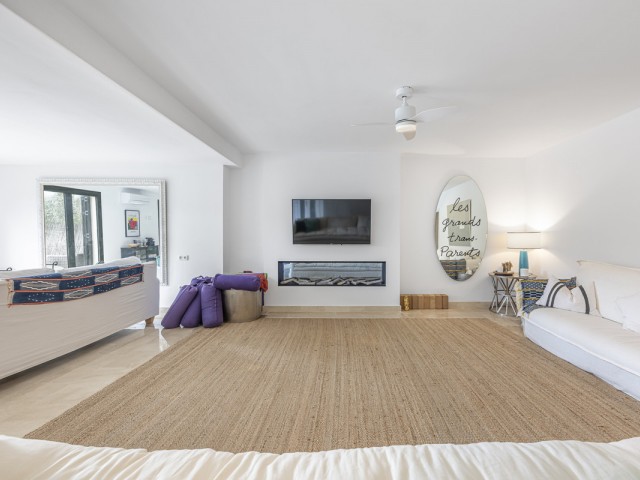 4 Bedrooms Villa in Sotogrande Alto