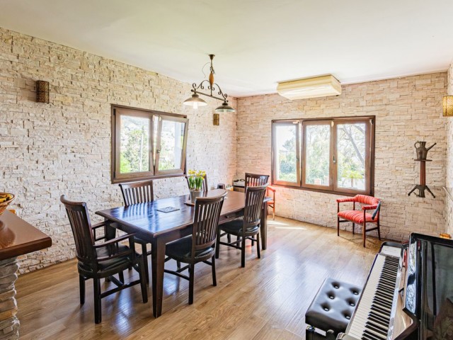 4 Bedrooms Villa in Benalmadena Pueblo