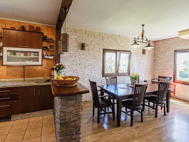 4 Bedrooms Villa in Benalmadena Pueblo