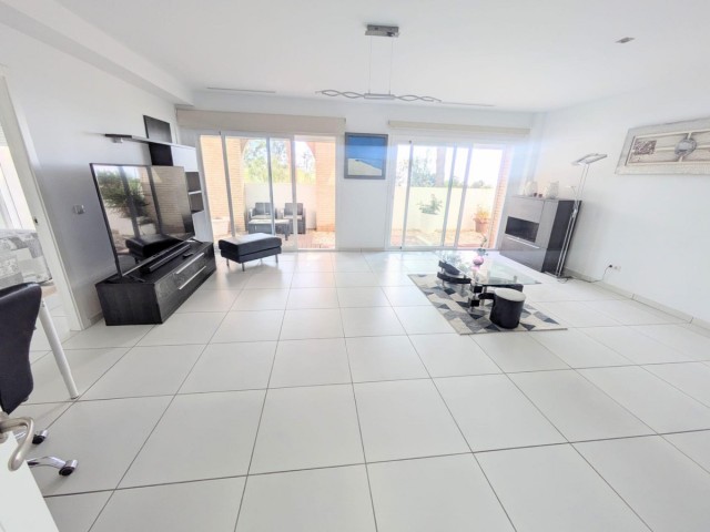 4 Sovrums Villa i Torremuelle