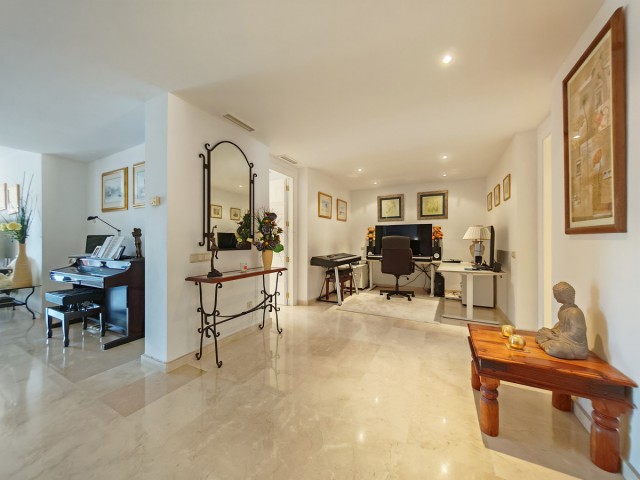 2 Bedrooms Apartment in Marbella