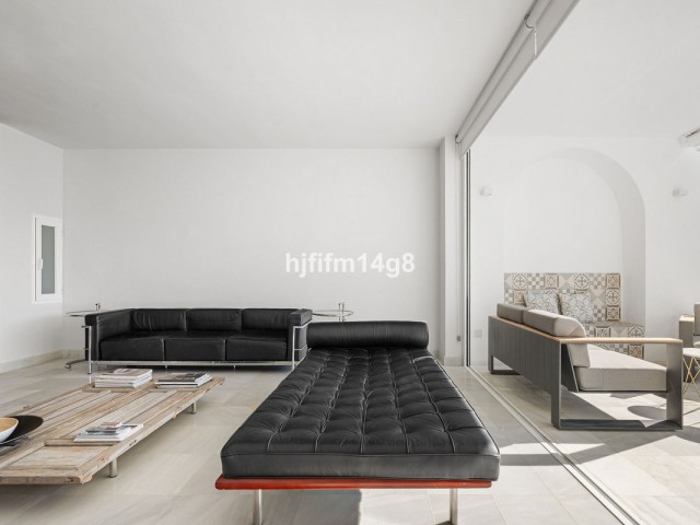 3 Bedrooms Apartment in Benahavís