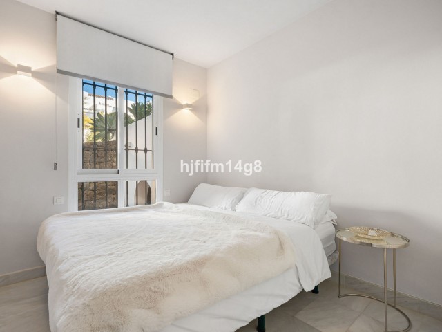 3 Bedrooms Apartment in Benahavís