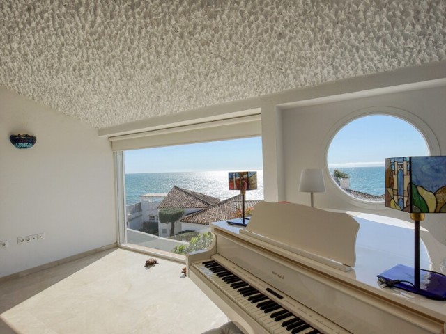 Villa avec 3 Chambres  à Estepona