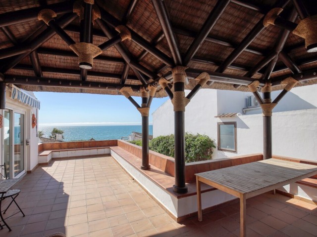 Villa avec 3 Chambres  à Estepona