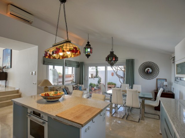 Villa avec 3 Chambres  à Estepona