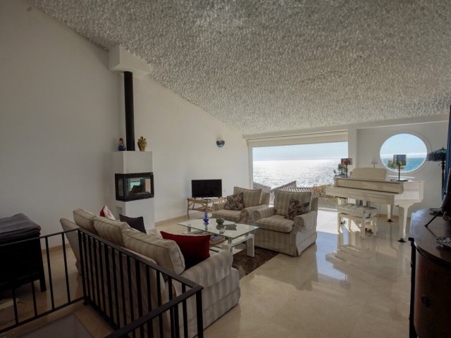 Villa avec 3 Chambres  à Estepona
