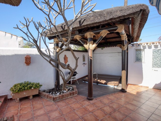 Villa avec 3 Chambres  à Estepona