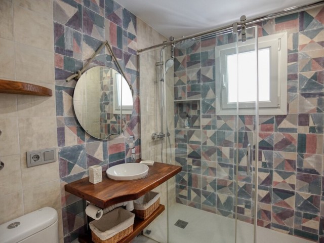 Villa avec 3 Chambres  à Estepona