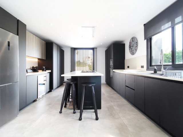 3 Bedrooms Villa in San Pedro de Alcántara