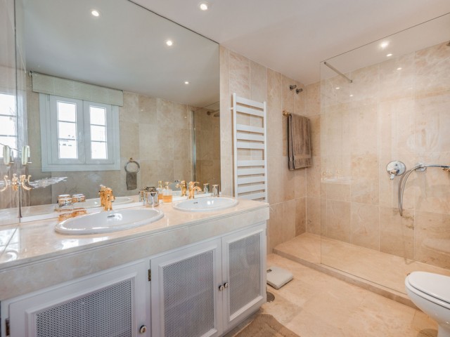 3 Makuuhuoneen Rivitalo Nueva Andalucía