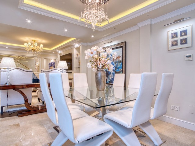4 Bedrooms Townhouse in Marbella