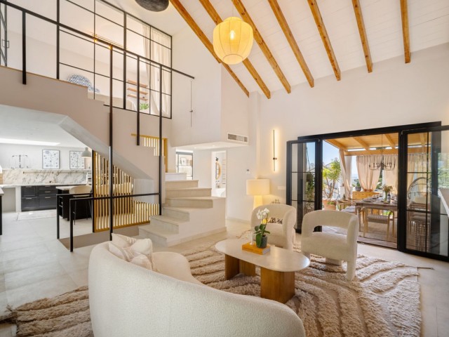 4 Bedrooms Townhouse in Marbella