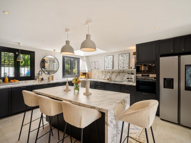 4 Bedrooms Townhouse in Marbella