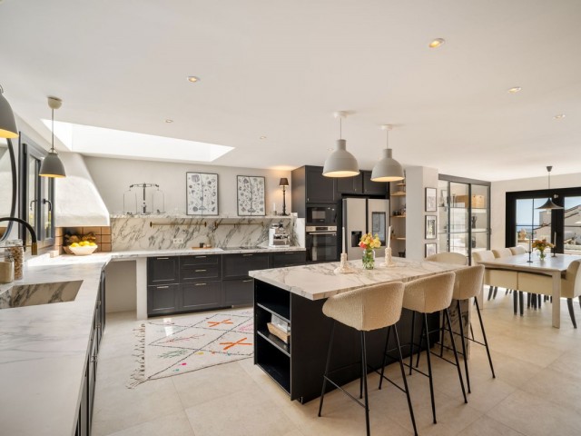 4 Bedrooms Townhouse in Marbella