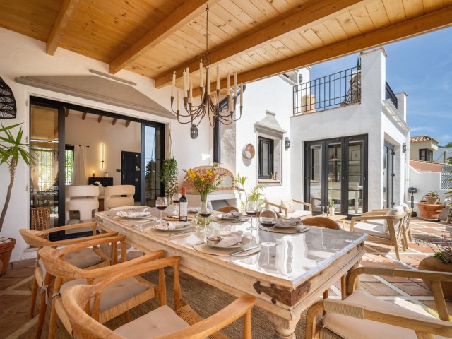 4 Bedrooms Townhouse in Marbella