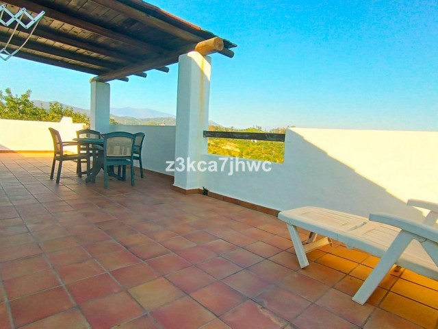4 Bedrooms Villa in Estepona