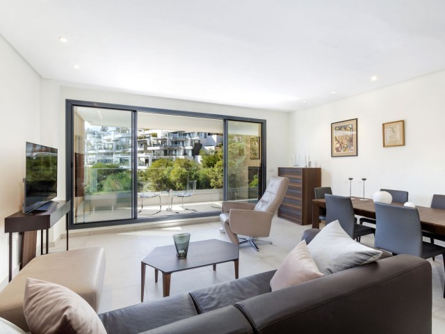 2 Bedrooms Apartment in Nueva Andalucía