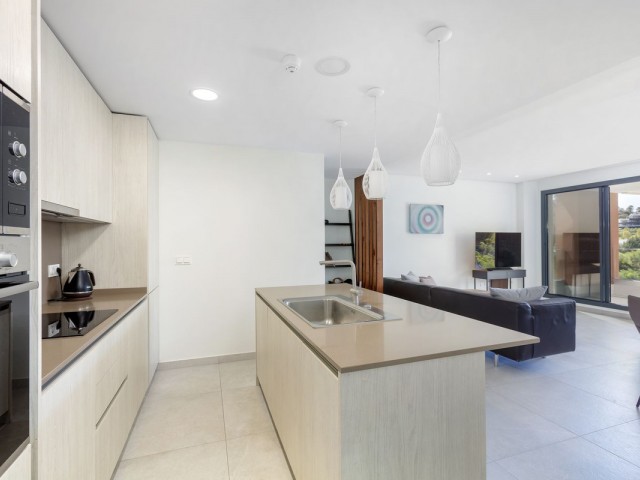 2 Bedrooms Apartment in Nueva Andalucía