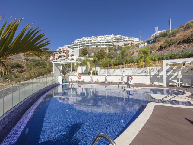 2 Bedrooms Apartment in Nueva Andalucía