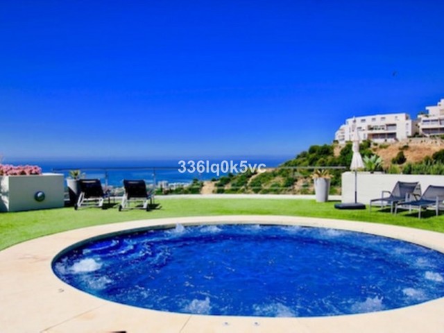 2 Bedrooms Apartment in Altos de los Monteros