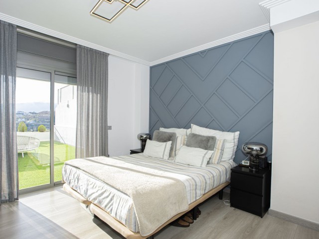 4 Bedrooms Apartment in Benahavís