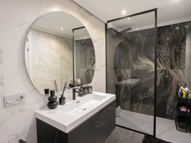 4 Bedrooms Apartment in Benahavís