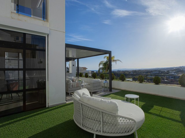 4 Bedrooms Apartment in Benahavís