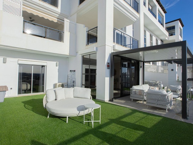 4 Bedrooms Apartment in Benahavís