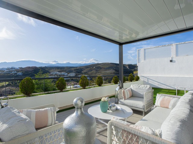 4 Bedrooms Apartment in Benahavís