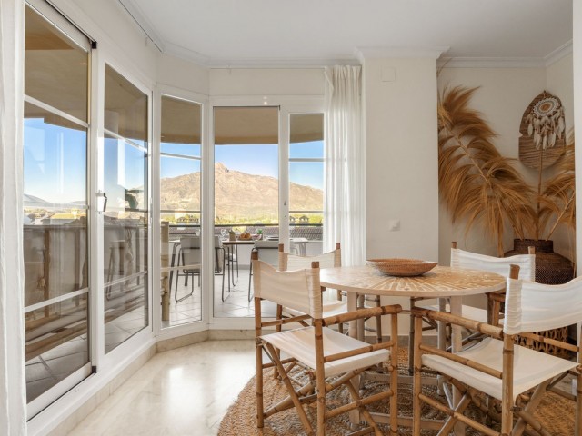 2 Bedrooms Apartment in Nueva Andalucía