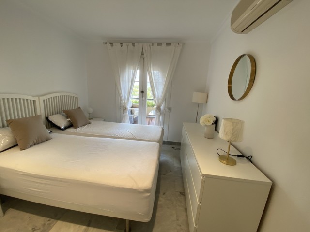 2 Bedrooms Apartment in Nueva Andalucía