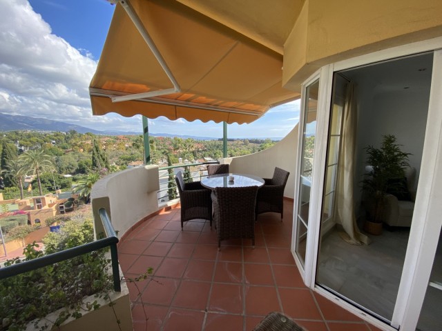 2 Bedrooms Apartment in Nueva Andalucía