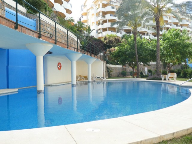 2 Bedrooms Apartment in Nueva Andalucía